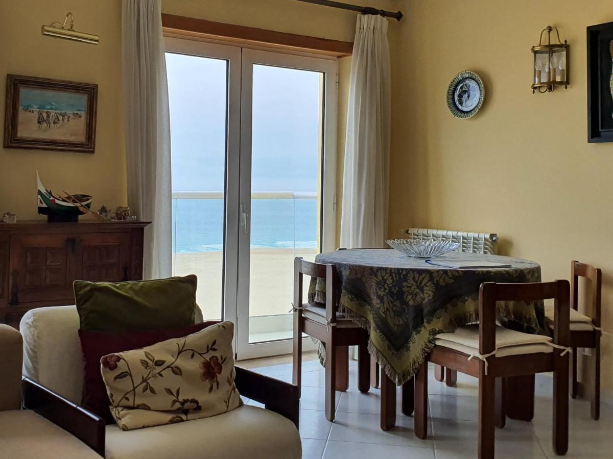 Nazare Apartamento Em Frente Ao Mar Exterior photo